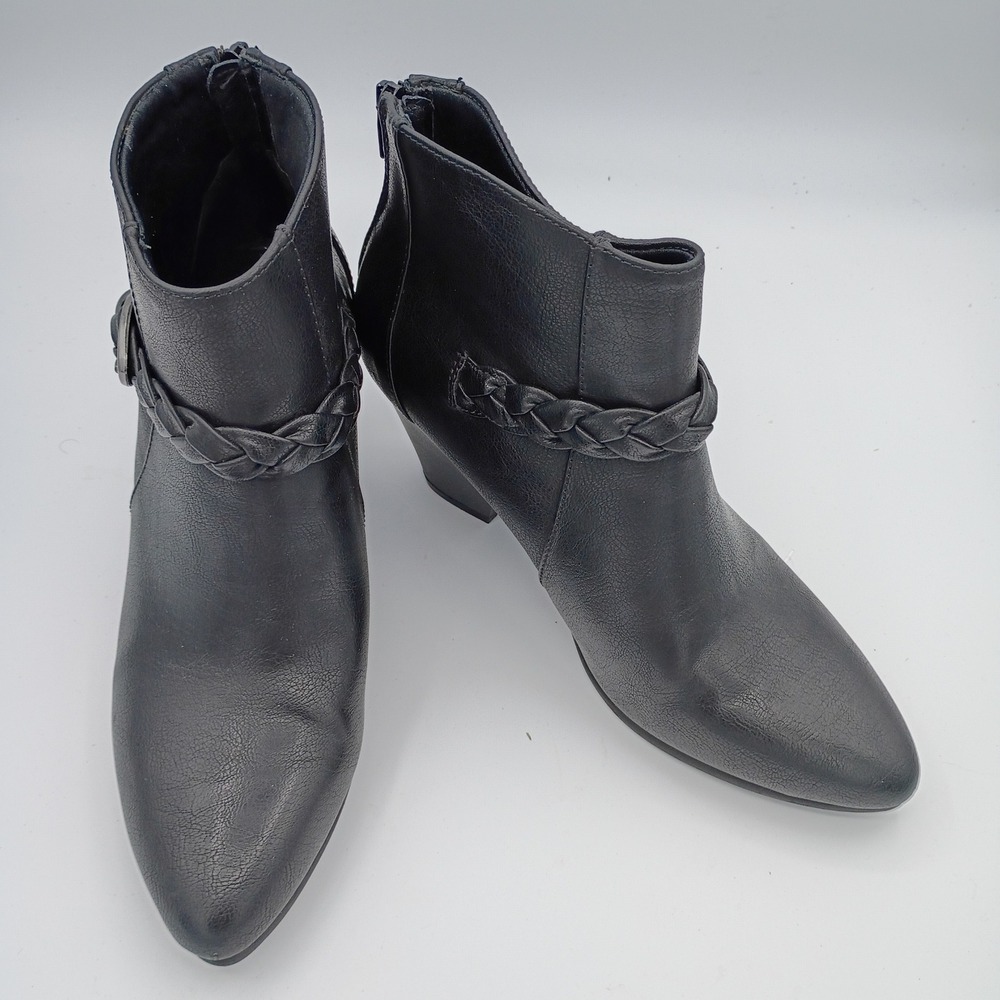 Baretraps Womens Ledell Black 9M Braided Strap Block Heel Ankle Boots
